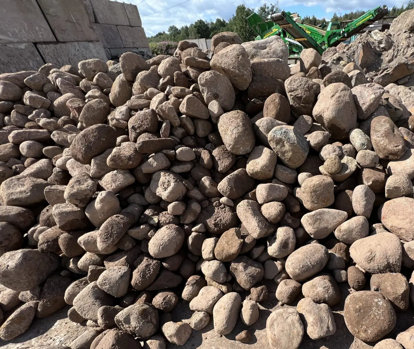 Boulders, Glasgow, Naturally rounded 6B